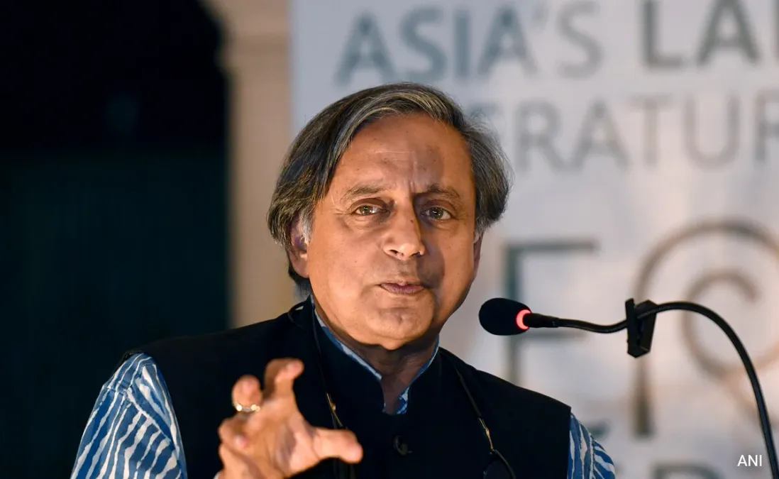 Shashi Tharoor: ఎంపీ శశిథరూర్ మరో ఆసక్తికర పోస్టు.. ఈసారి ఏకంగా ట్రంప్‌తోనే పోలిక!