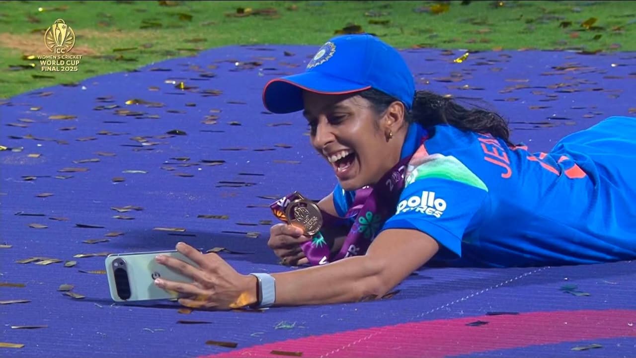 World Cup Final: నెరవేరిన కల.. ప్రపంచకప్ విజేతగా భారత్.. పిక్స్ వైరల్