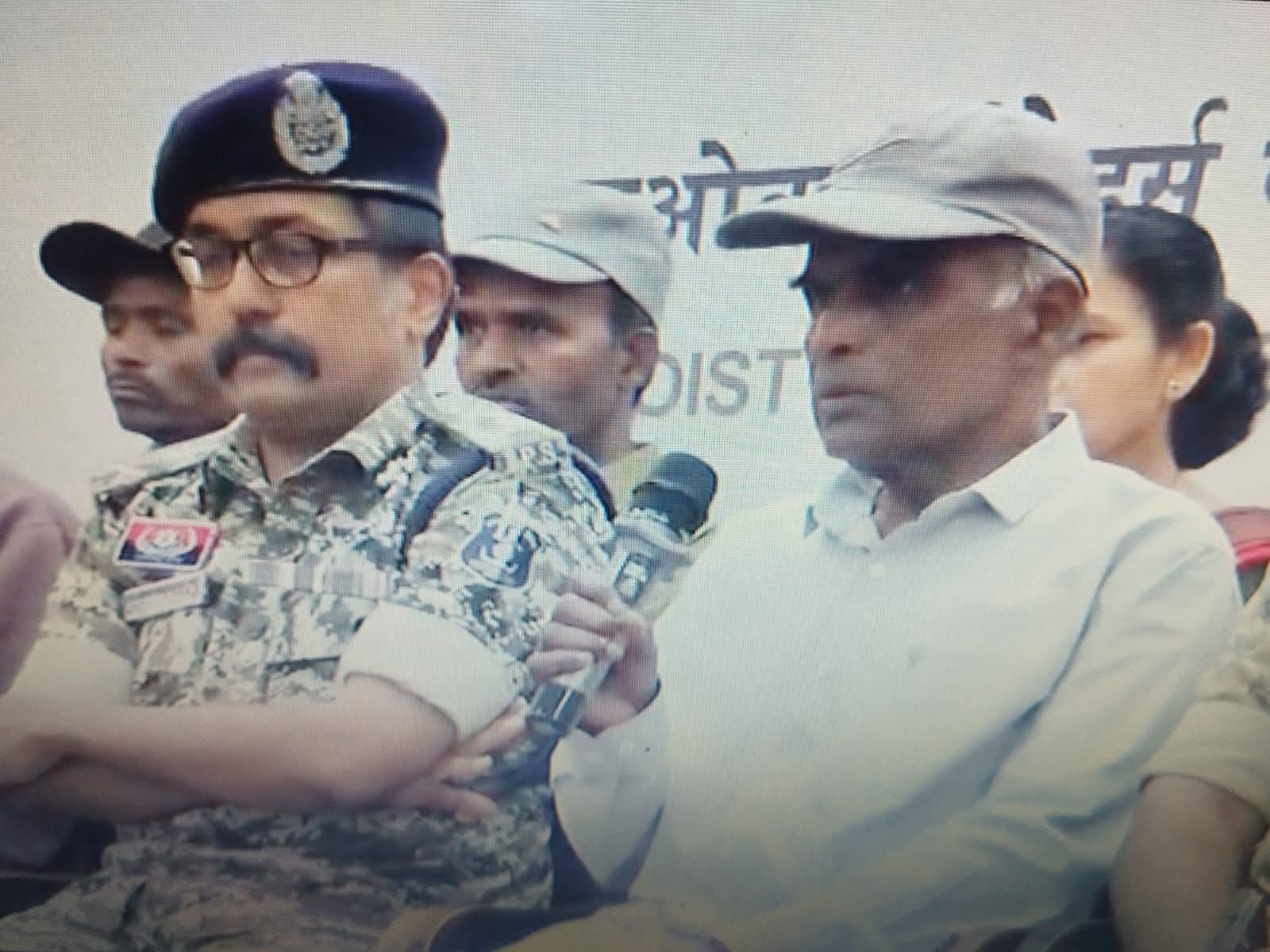 Chhattisgarh: వామపక్ష తీవ్రవాదానికి ఎదురుదెబ్బ.. లొంగిపోయిన దండకారణ్య స్పెషల్ జోనల్ కమిటీ నేతలు