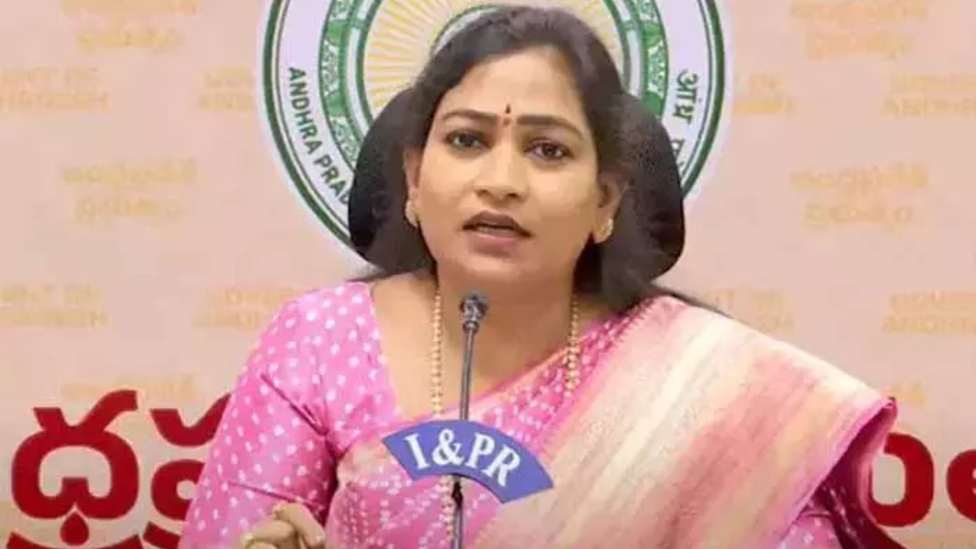 Cyclone Ditwah: దిత్వా తుఫాను ప్రభావిత జిల్లాలను అలెర్ట్‌ చేయండి: హోంమంత్రి అనిత