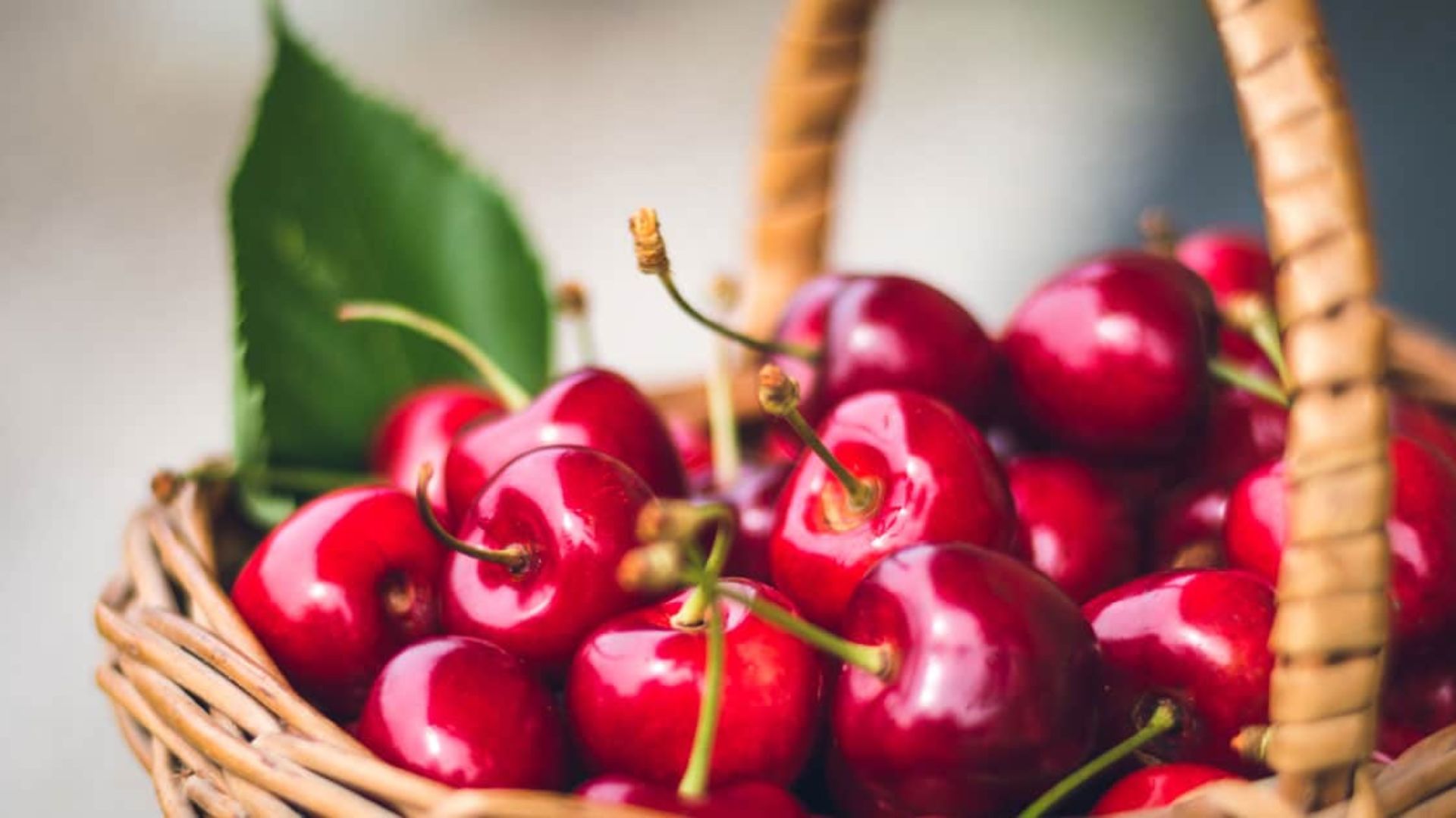 Cherries: చెర్రీ పండ్లు మీ డైట్లో చేర్చుకుంటే ఎన్నో బెనిఫిట్స్..!