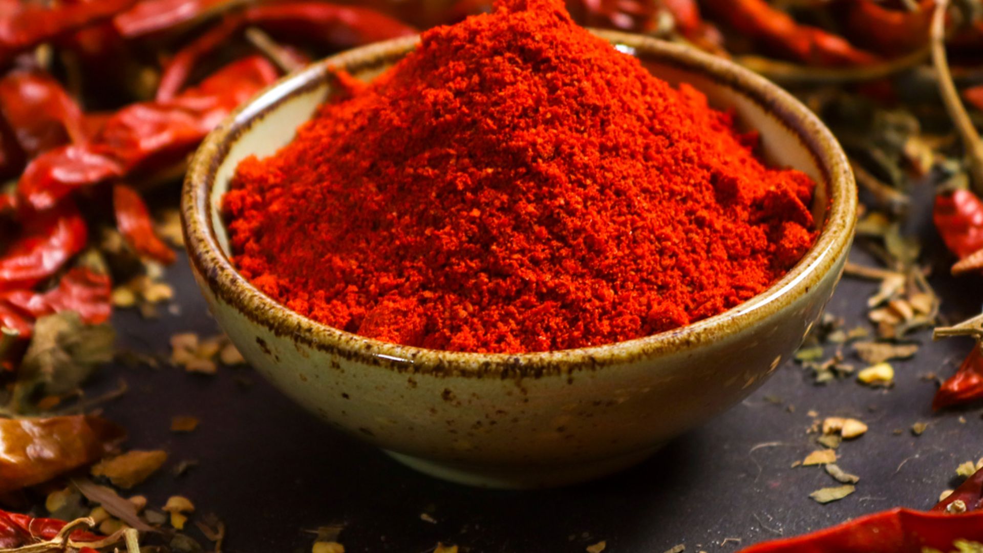 Chilli Powder side effects: కారం ఎక్కువ తింటున్నారా..? శరీరంలో జరిగేది ఇదే!