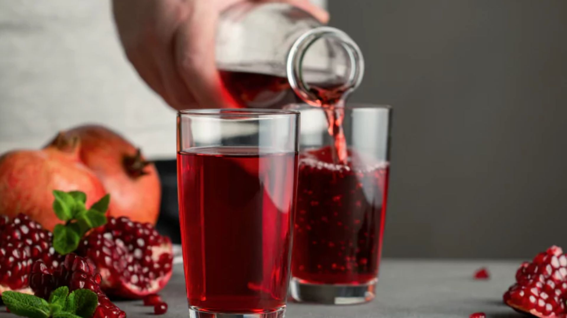 Health Tips: ఉదయాన్నే ఖాళీ కడుపుతో ఈ ఫ్రూట్ జ్యూస్ తాగితే.. శరీరంలో జరిగేది ఇదే..!!