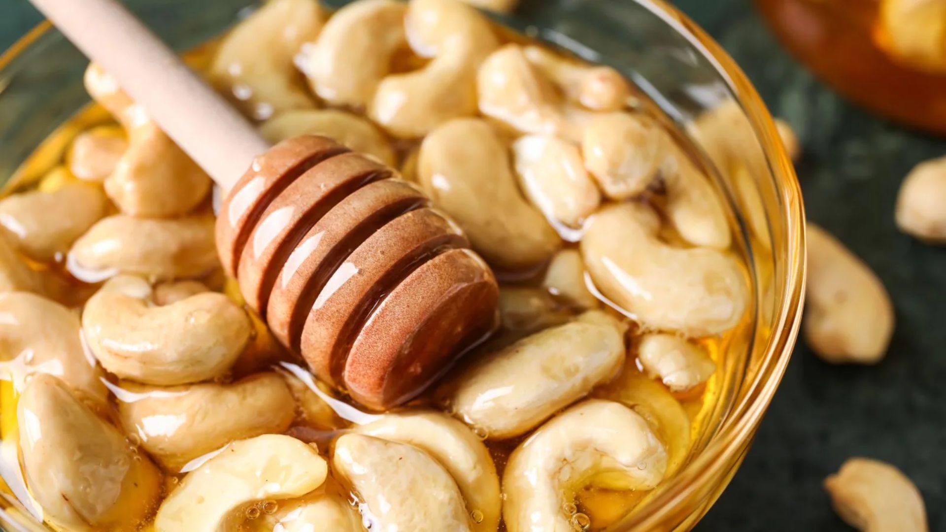 Weight Gain Tips: హెల్తీగా బరువు పెరగాలనుకుంటున్నారా..? అయితే జీడిపప్పును ఇప్పుడు చెప్పినట్టు తినండి!!