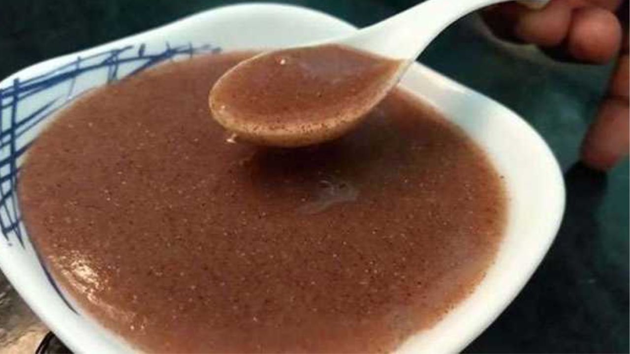 రాగిలో ఉన్న కాల్షియం ఎముకలను బలంగా ఉంచడంలో సహాయపడుతుంది