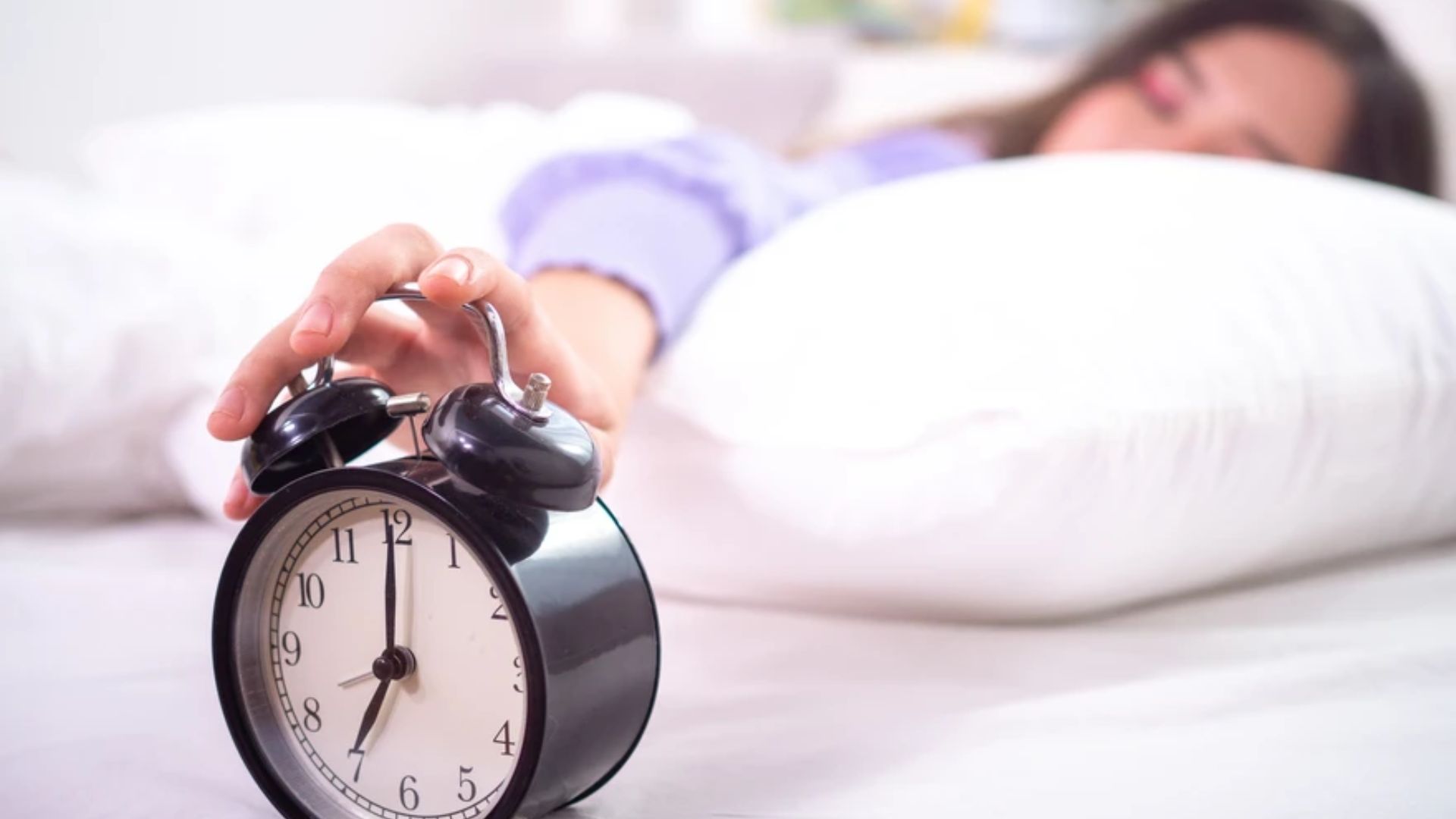 Health Tips: రోజూ ఉదయాన్నే ఆలస్యంగా నిద్ర లేస్తున్నారా..? అయితే జాగ్రత్త..!