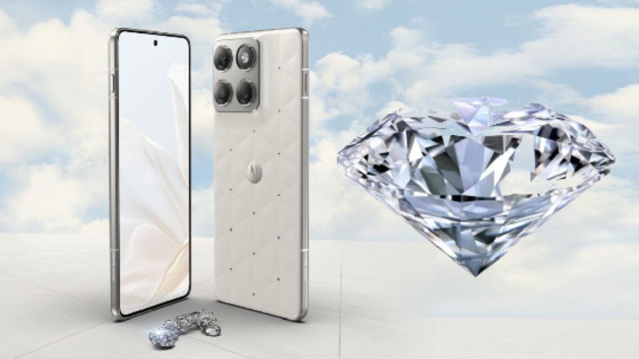Motorola Edge 70 New Swarovski Edition: క్రిస్టల్ డిజైన్.. విడువలేని అందం.. మోటో నుంచి కొత్త స్మార్ట్‌ఫోన్.. !