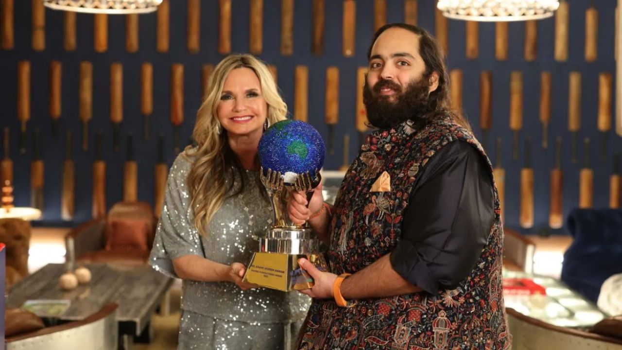 Vantara: అనంత్ అంబానీ సరికొత్త రికార్డ్..  గ్లోబల్ హ్యుమానిటేరియన్ అవార్డు అందుకున్నారు..!