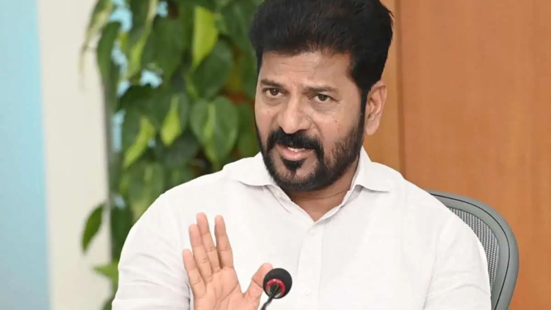 CM Revanth: 18 మంది ఎమ్మెల్యేలకు సీఎం రేవంత్ వార్నింగ్..!