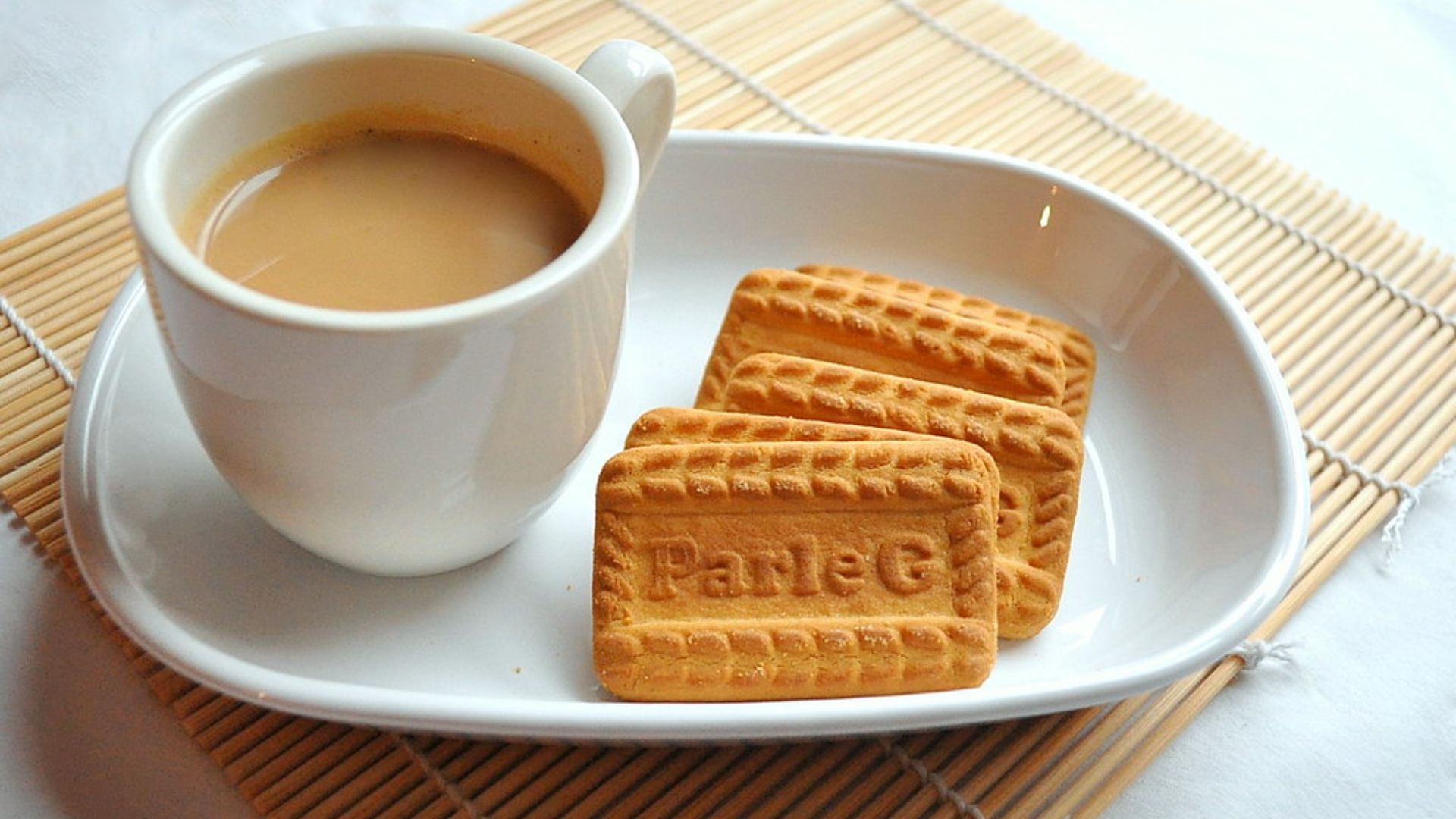 Biscuits with Tea: రోజూ టీతో పాటు బిస్కెట్లు తింటున్నారా? ఎంత డేంజరో తెలుసా!!