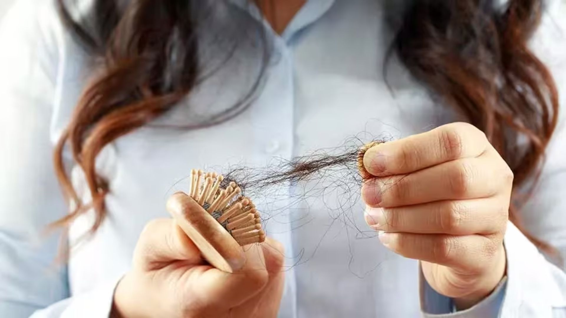 Hair Fall: అస‌లు జుట్టు ఎందుకు రాలిపోతుంది..? దీని వెనుక ఉండే ప్ర‌ధాన కార‌ణాలు ఇవే..!!