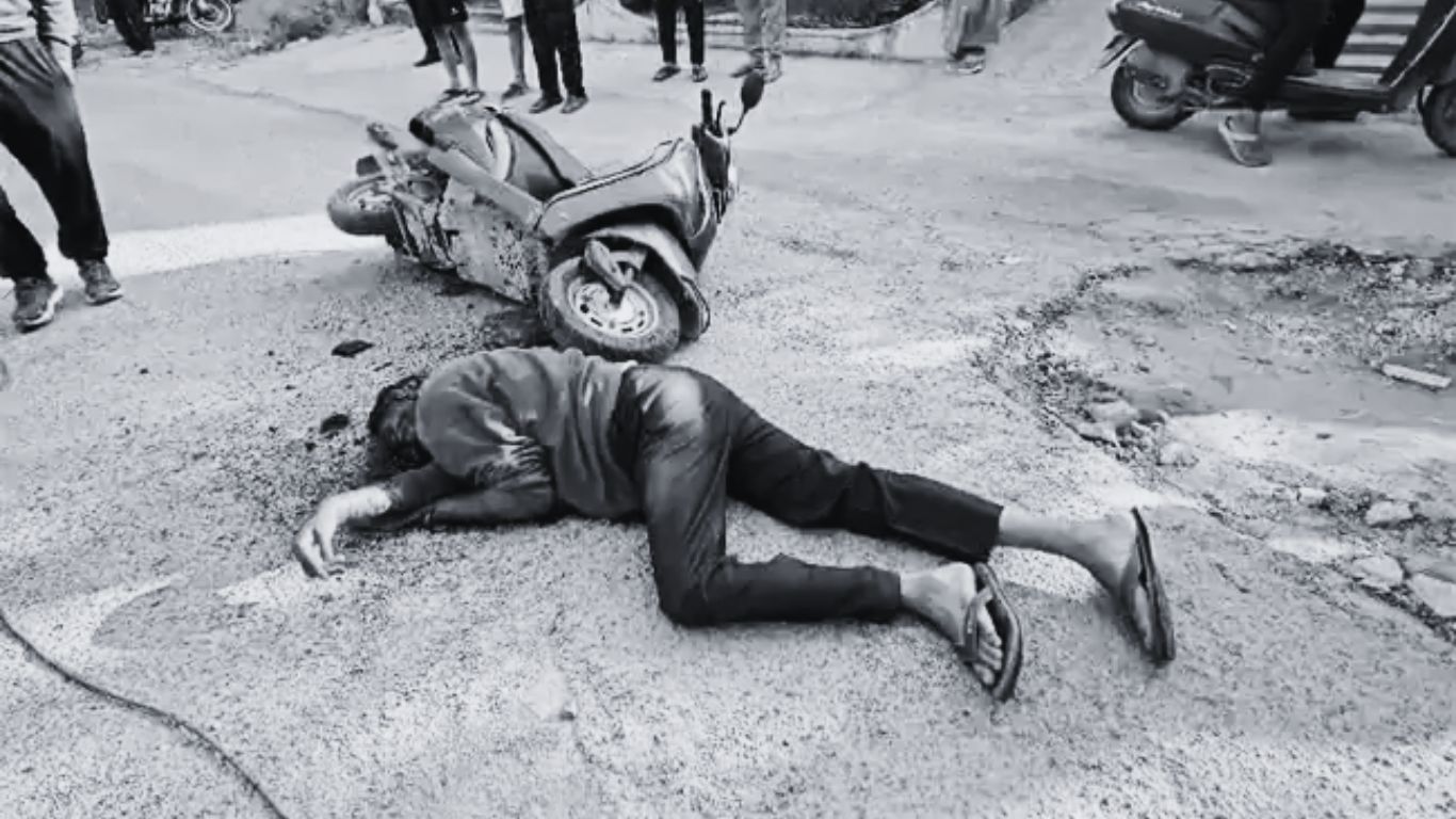 Hyderabad: హైదరాబాద్‌లో రియల్టర్ దారుణ హత్య.. కత్తులతో పొడిచి పొడిచి!