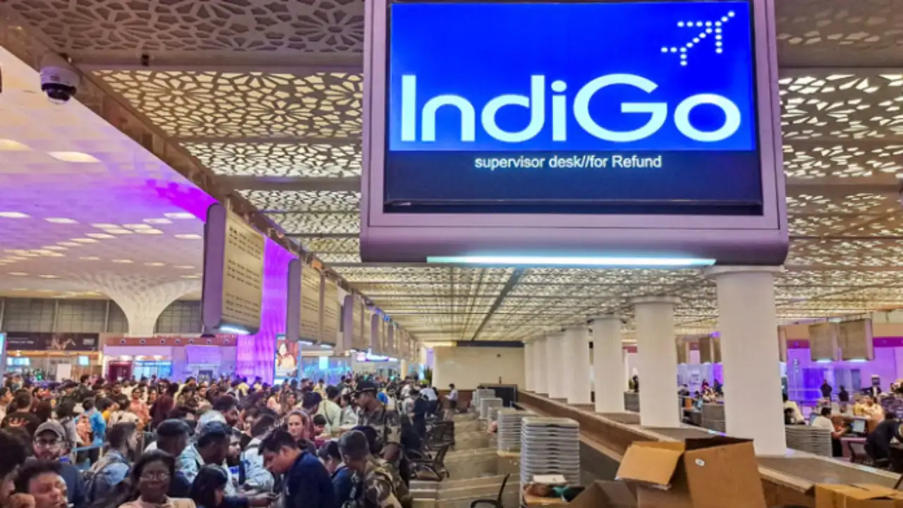 IndiGo Flights Cancelled: ఇండిగో విమాన సర్వీసుల సంక్షోభం.. హైదరాబాద్‌లో 77 విమాన సర్వీసులకు అంతరాయం