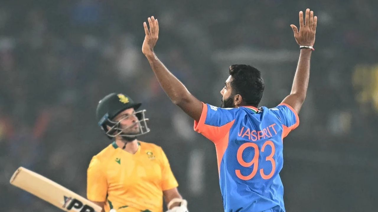 Jasprit Bumrah: బు.. బు... బుమ్రా... ఫస్ట్ ఇండియన్ బౌలర్గా రికార్డు