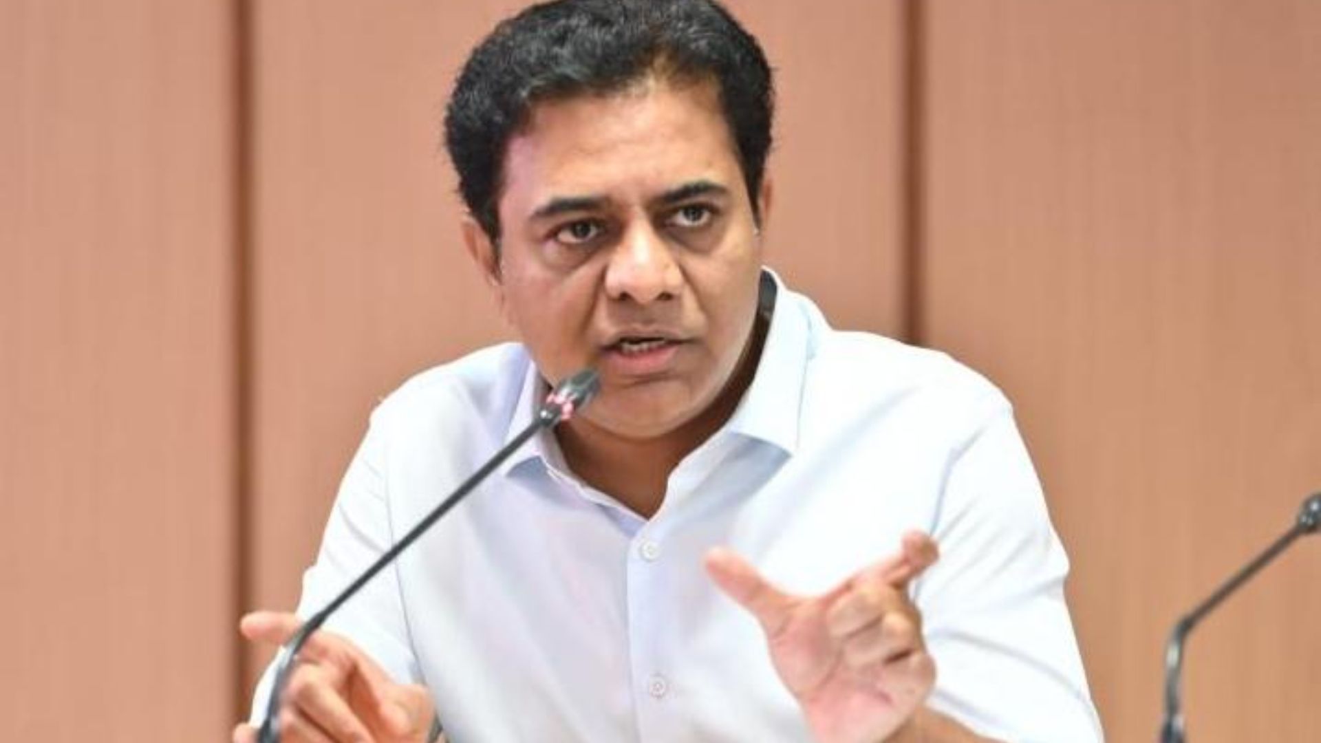 KTR: హిల్డ్‌ భూముల వ్యవహరంపై కేటీఆర్‌ సంచలన వాఖ్యాలు..!
