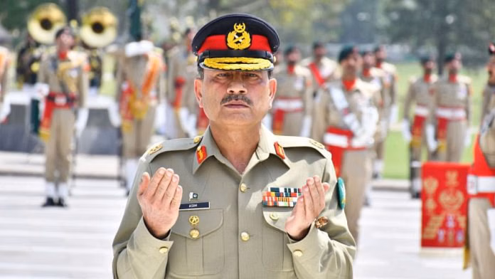 Pakistan Army Chief Asim Munir: పాకిస్థాన్  సీడీఎఫ్‌గా ఆసిమ్ మునీర్.. ఆర్మీని బలోపేతం దిశగా..!