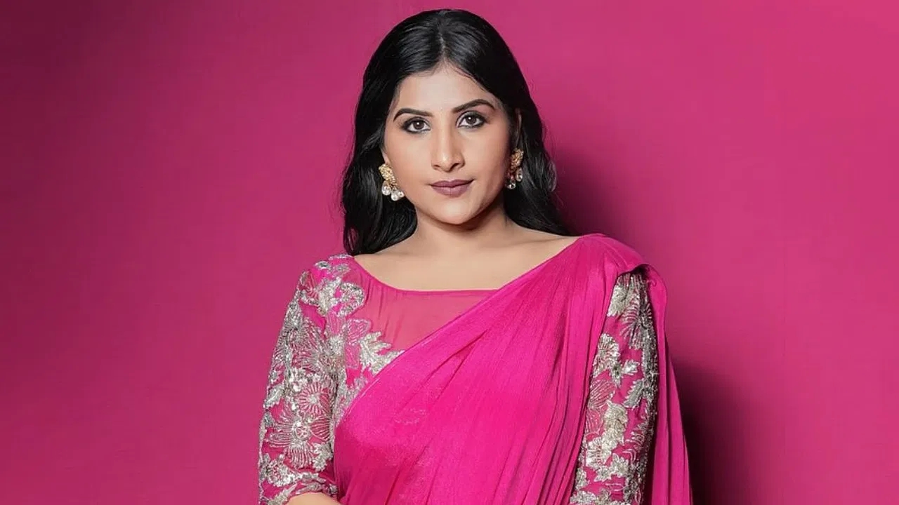 Singer Mangli : సింగ‌ర్ మంగ్లీపై తెలంగాణ వాదుల ఆగ్ర‌హం