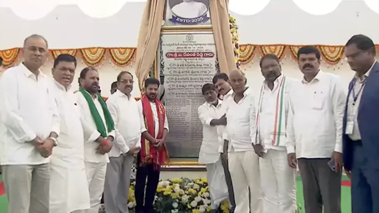 CM Revanth Reddy: ప్రతీ సంక్షేమ పథకం ఖమ్మం నుంచే ప్రారంభించాం: సీఎం రేవంత్ రెడ్డి