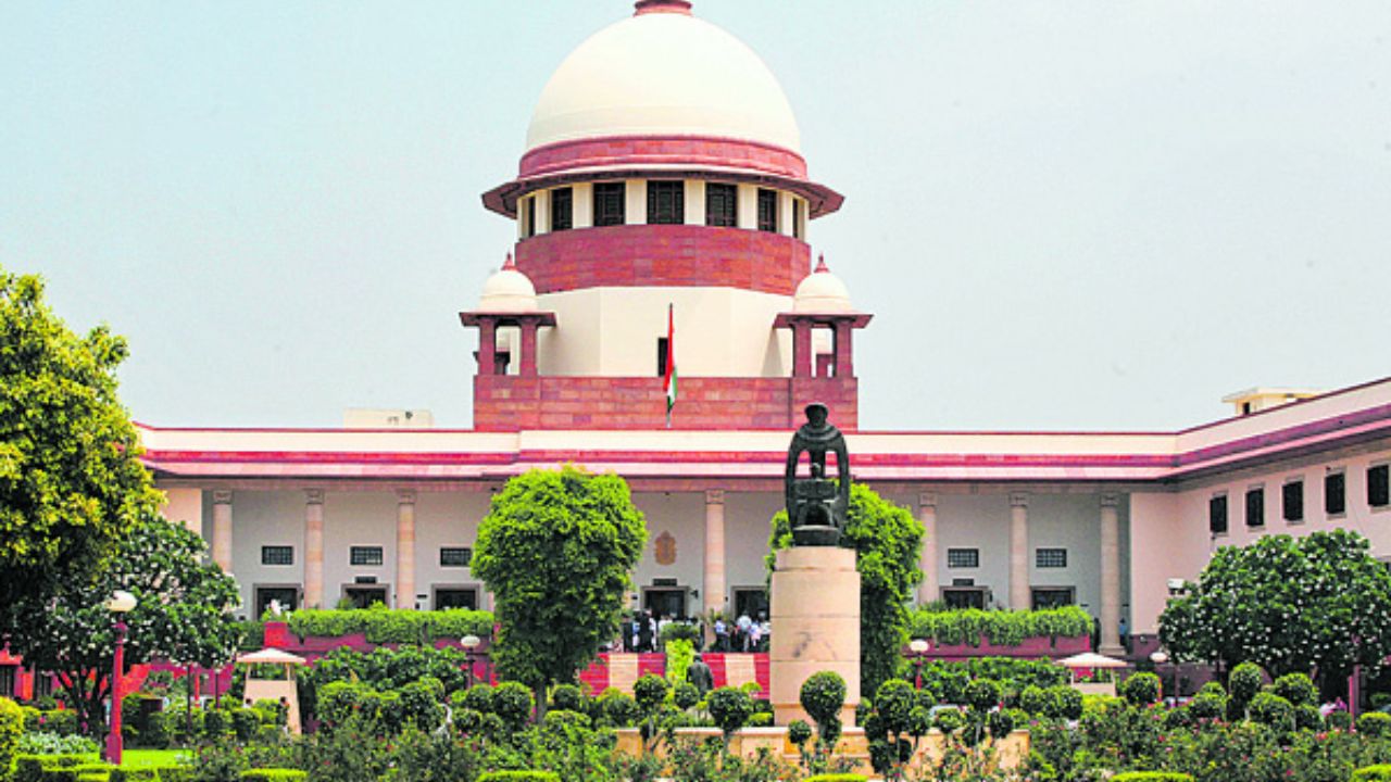 Indigo crisis:ఇండిగో సంక్షోభం'పై సుప్రీంకోర్టులో పిటిషన్.. అత్యవసర విచారణ నిరాకరణ