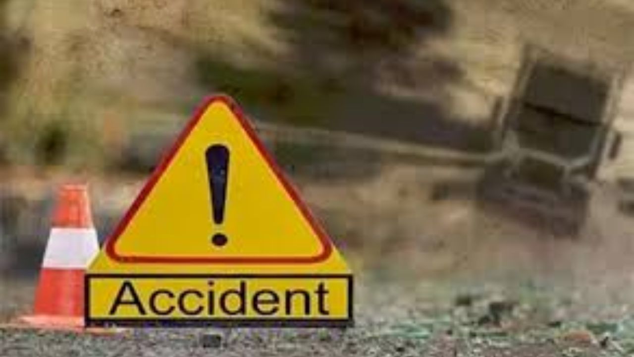 road accident:చిత్తూరు జిల్లాలో ఘోర రోడ్డు ప్రమాదం.. స్పాట్‌లోనే ముగ్గురి మృతి