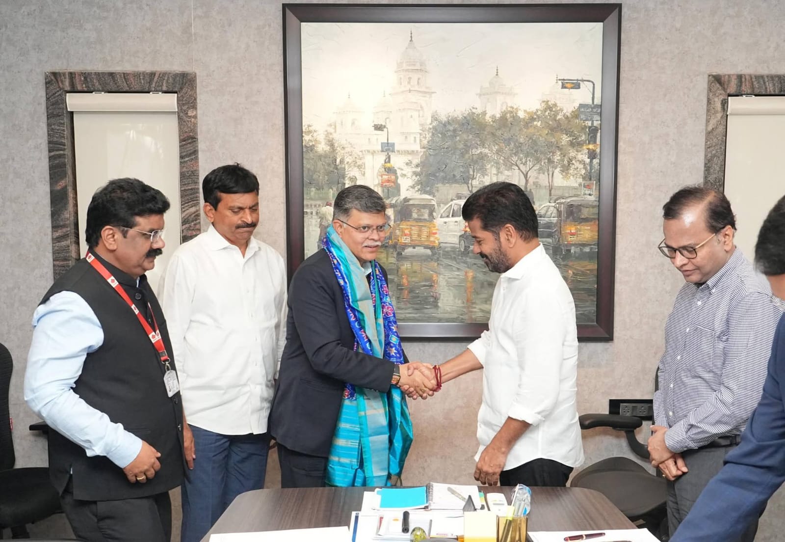 Hyderabad: అభివృద్ధి ప్రాజెక్టుల‌కు త‌క్కువ వ‌డ్డీ రేటుతో రుణాలు.. సీఎంతో హడ్కో చైర్మన్ కలశ్రేష్ఠ భేటీ