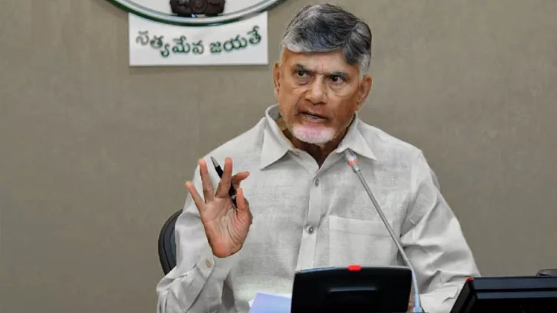 CM Chandrababu: రాష్ట్రంలో రౌడీ షీటర్లు లేకుండా కఠిన చర్యలు తీసుకుంటాం: సీఎం చంద్రబాబు